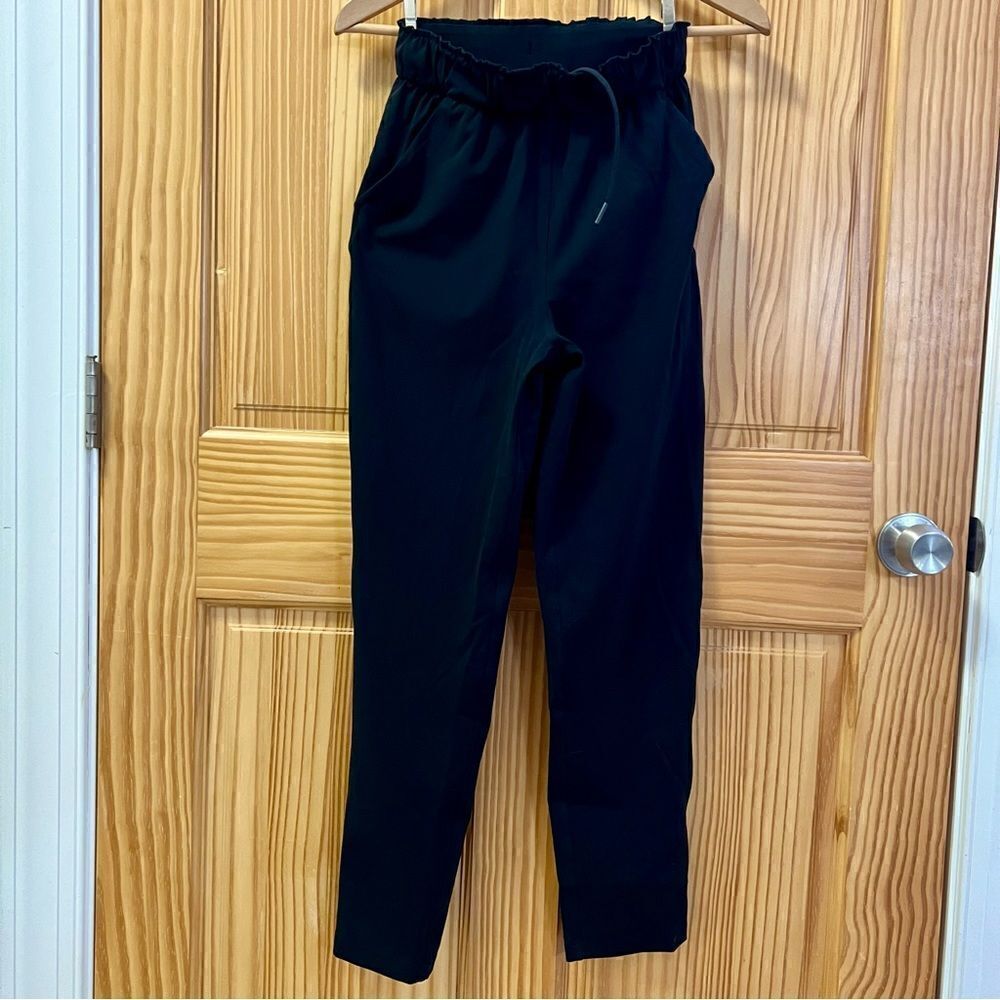 Lululemon black 27" Inseam joggers pants drawstring waist size 2